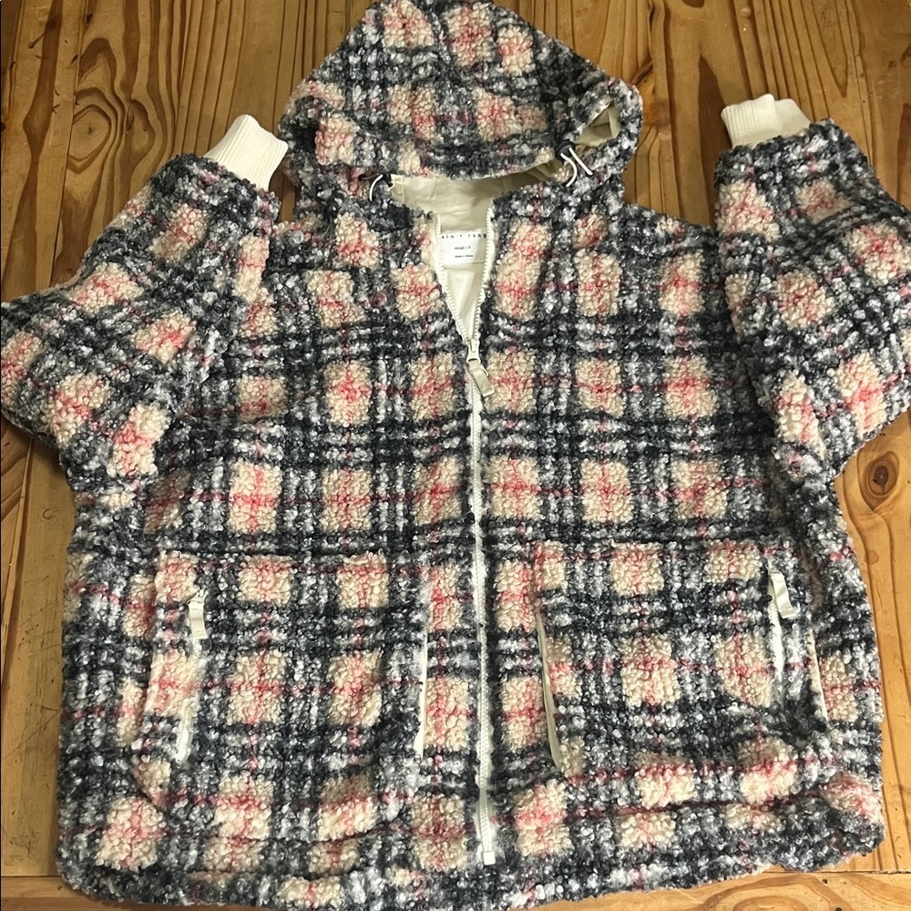 Basin and Range Sherpa Hooded Jacket - Picture 2 of 10